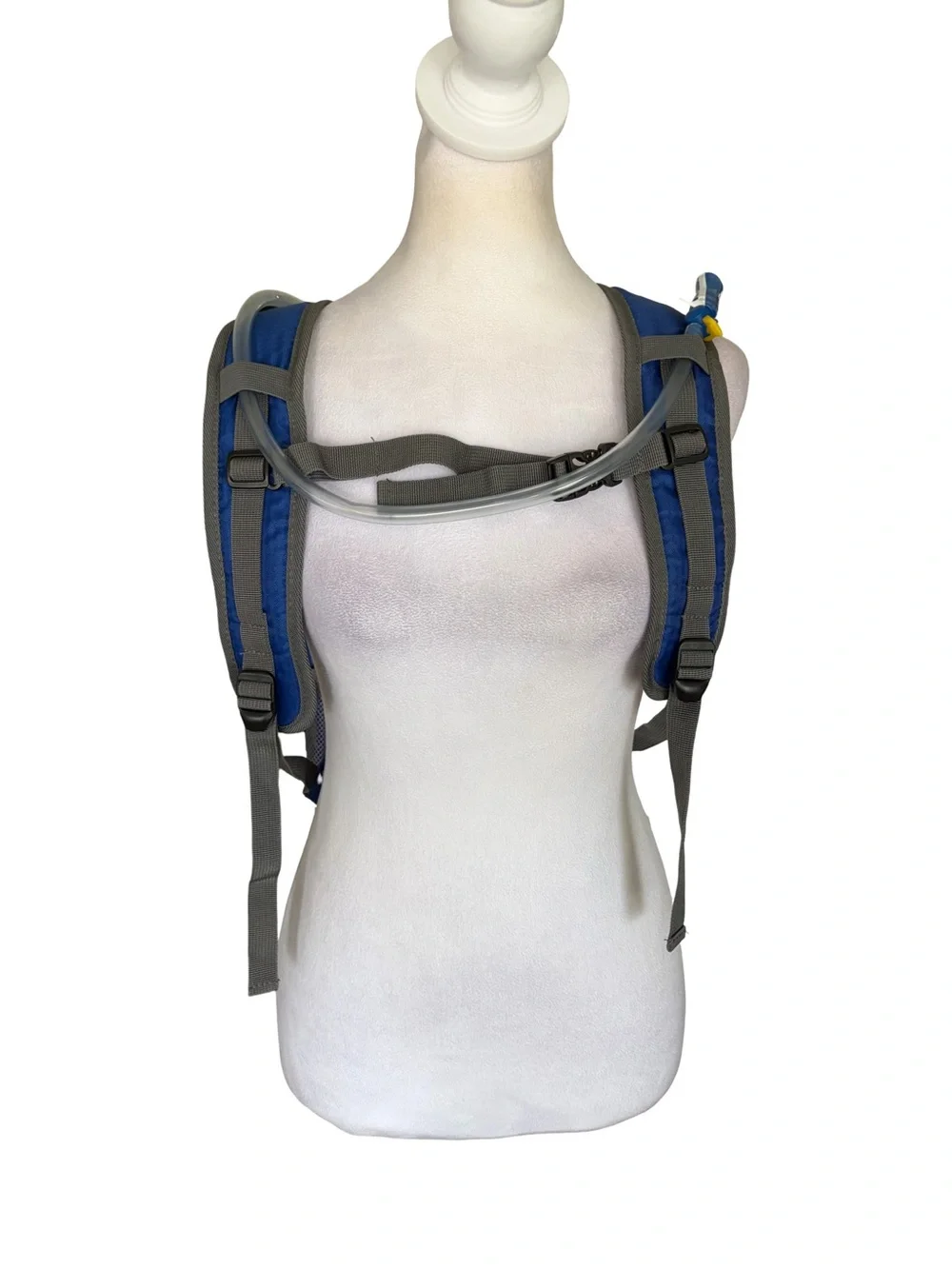 Adventuridge Hydration Backpack 2L Blue Hiking Pack NWT